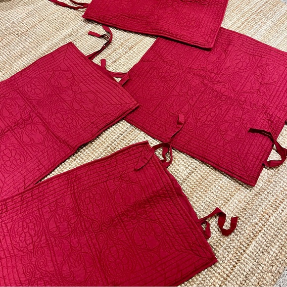 4 Pottery Barn Red Hanna Linen Blend shams , Floral Quilted Ties enclosure - Picture 8 of 10